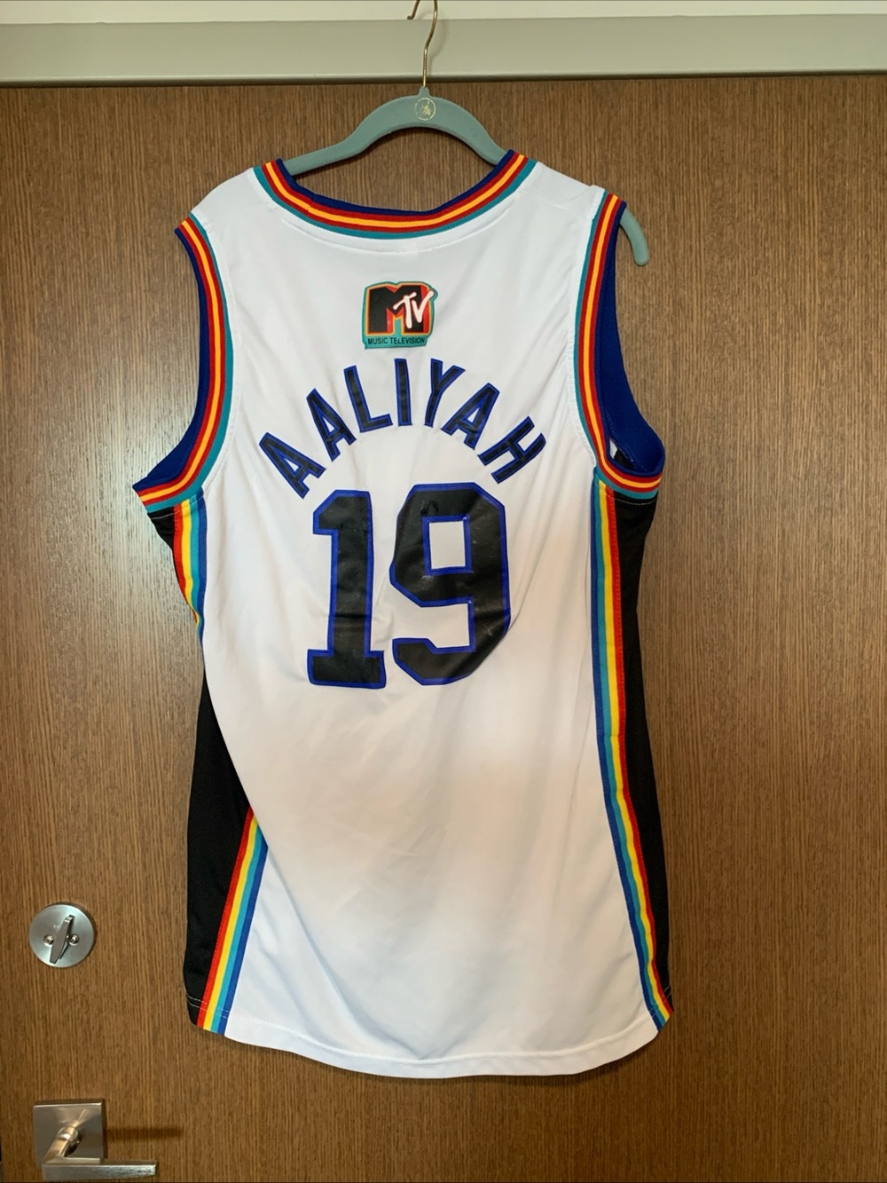RARE MTV Aaliyah #19 White Rainbow Trim Jersey PROMO JERSEY